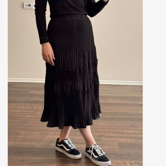 Luxe High Waisted Pleated Ruffle Maxi Skirt - Picture 7 of 13